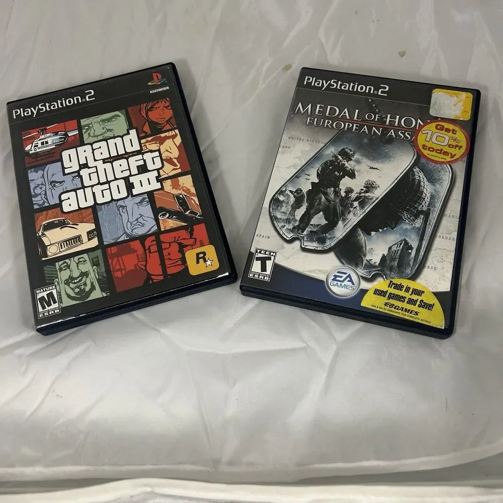 Grand Theft Auto III w/ Poster And Manual And Medal Of Honor PlayStation 2